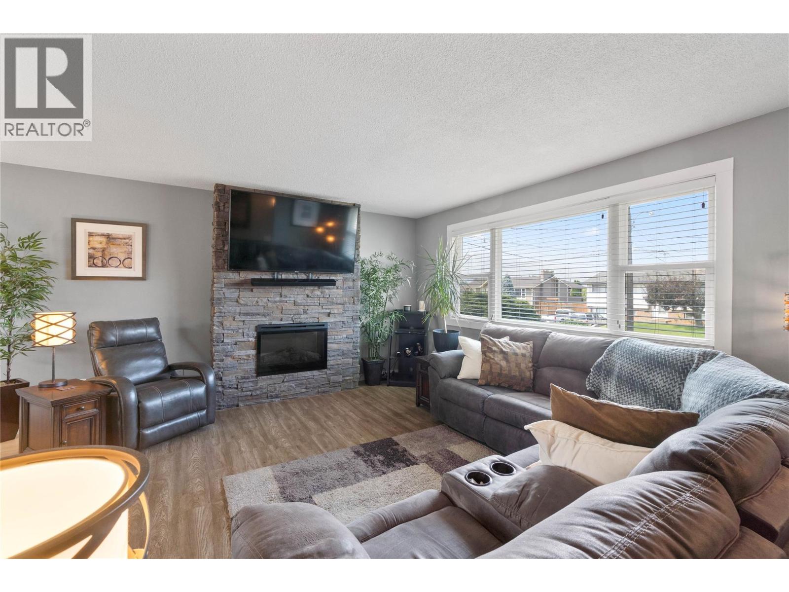 667 Cambridge Crescent - 5