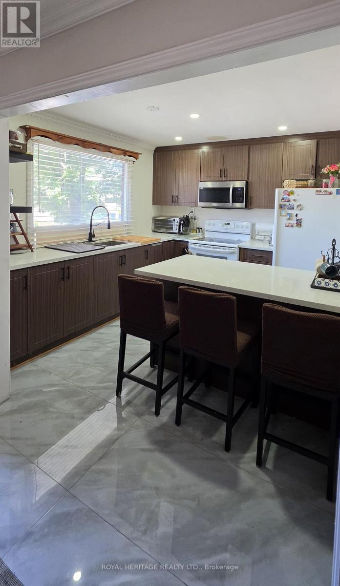 #75 98 Falconer Drive, Mississauga (Streetsville), Ontario, L5N1Y2, Mississauga (Streetsville), Ontario — photo 4 of 5
