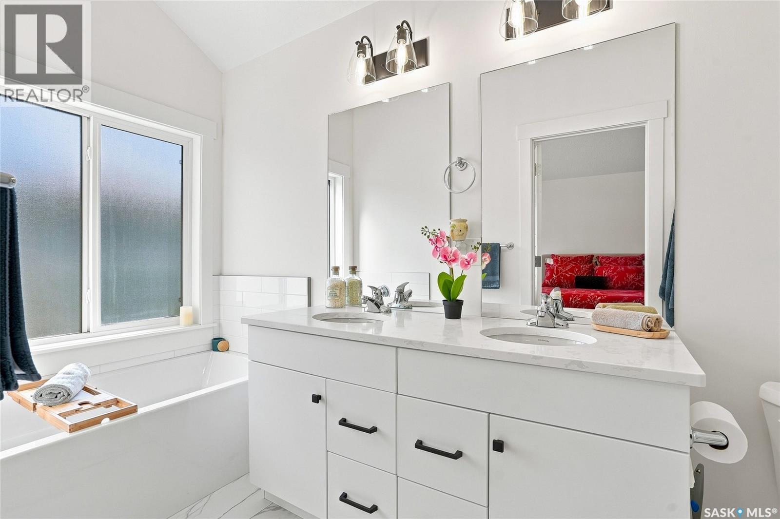 #66 900 St Andrews LANE - Image 21