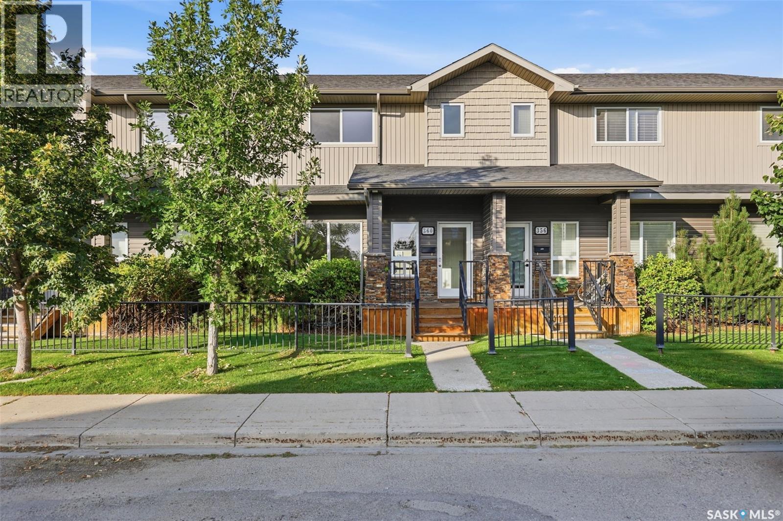 360 Willowgrove LANE