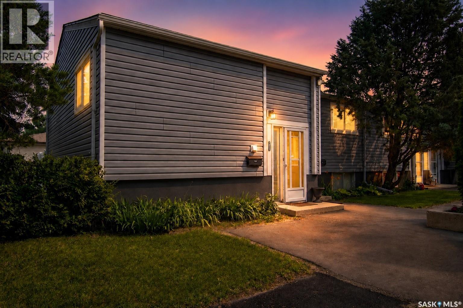 #1625 Thompson AVENUE - 2