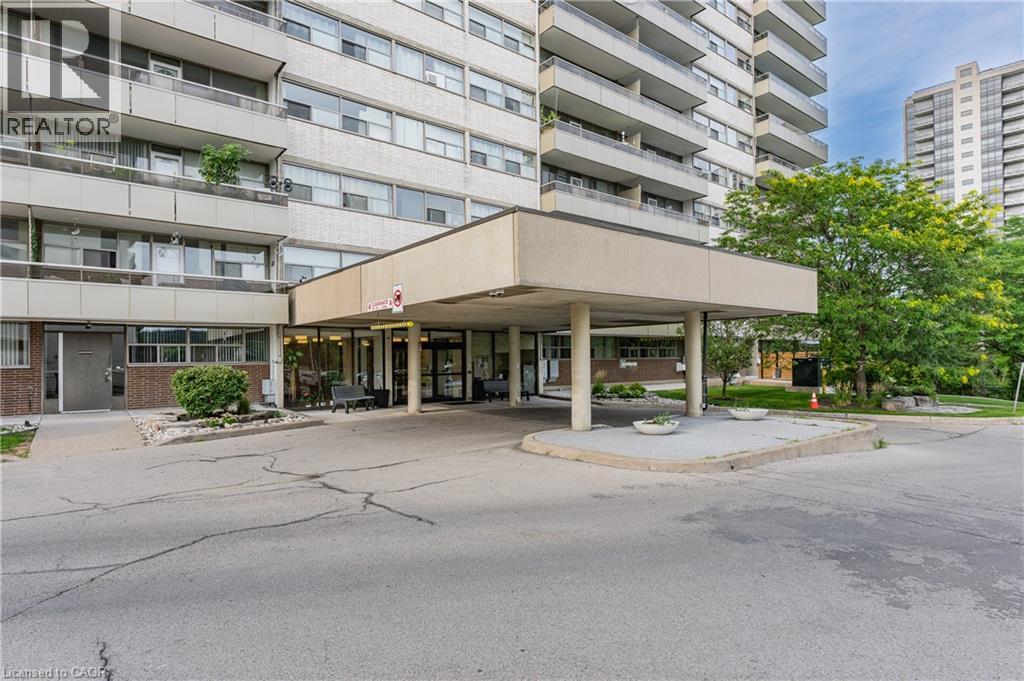 #1510 215 GLENRIDGE Avenue - Image 3
