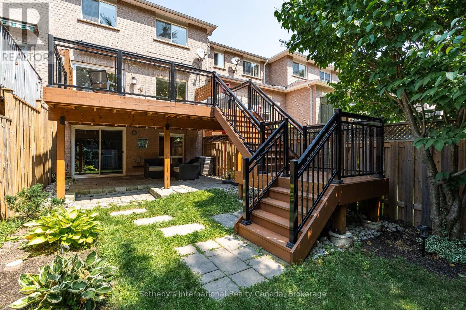 339 RAVINEVIEW WAY - 36