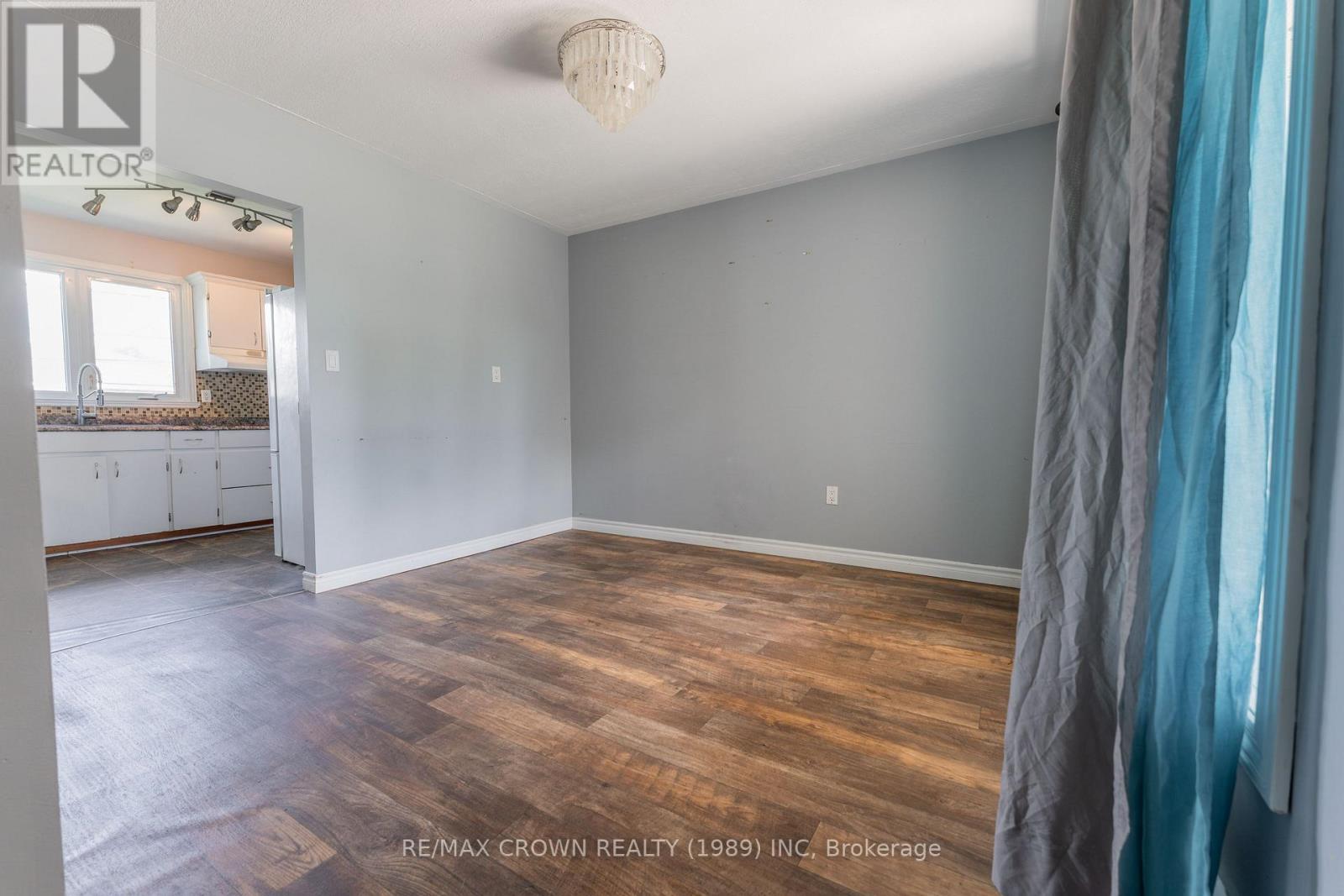 3 CLARK STREET - Image 18