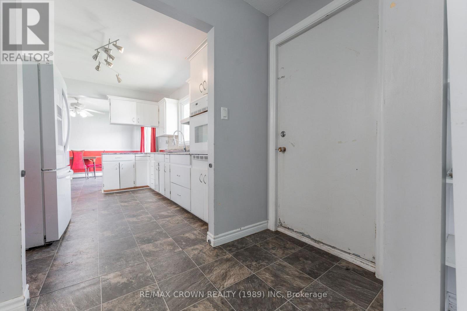 3 CLARK STREET - 25
