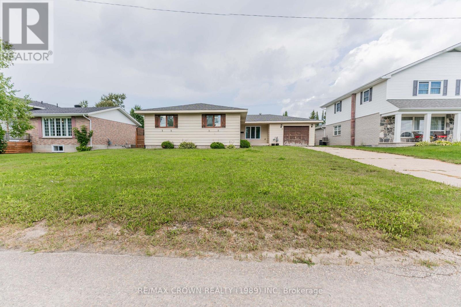 3 CLARK STREET - 50