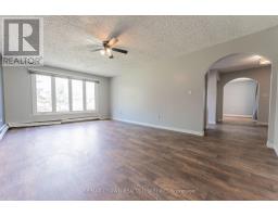 3 Clark Street, Kapuskasing, ON P5N1L3 Photo 17