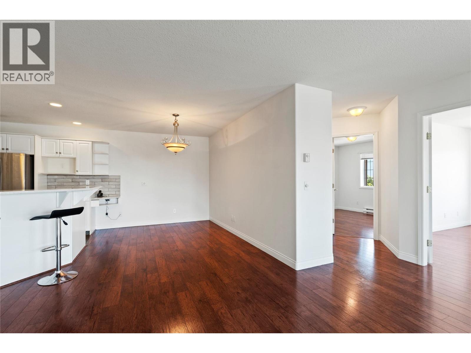 #303 330 7 Street SE - Image 13