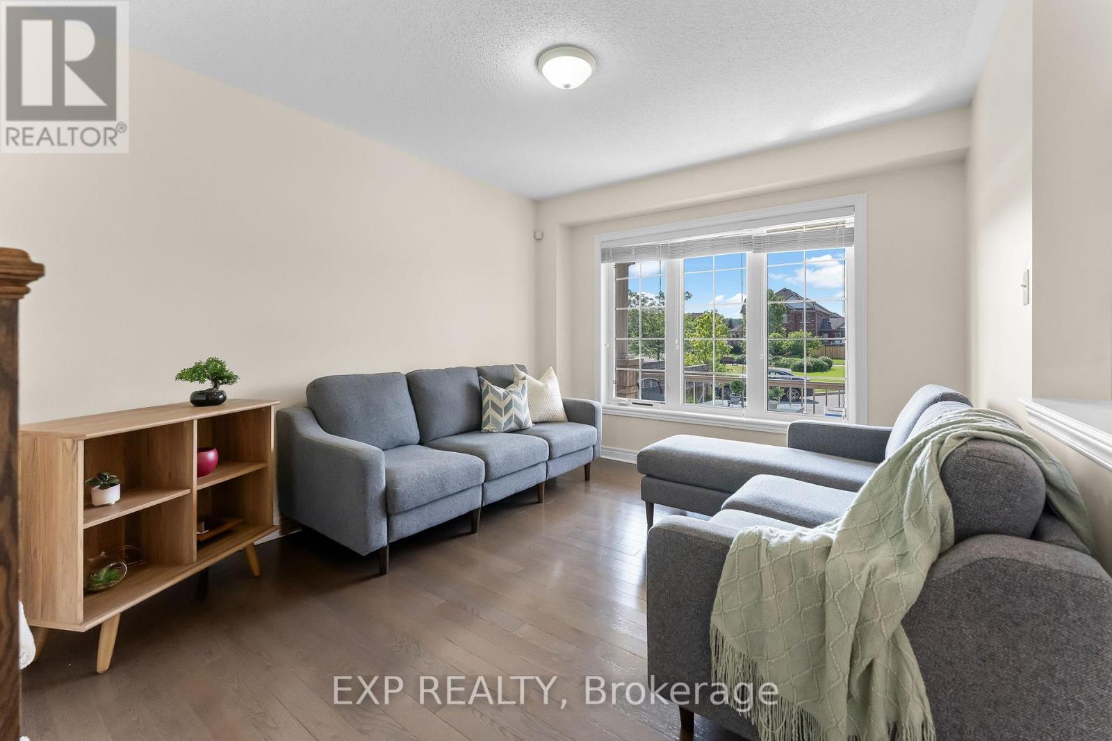 2 DURHAM WAY - Image 8