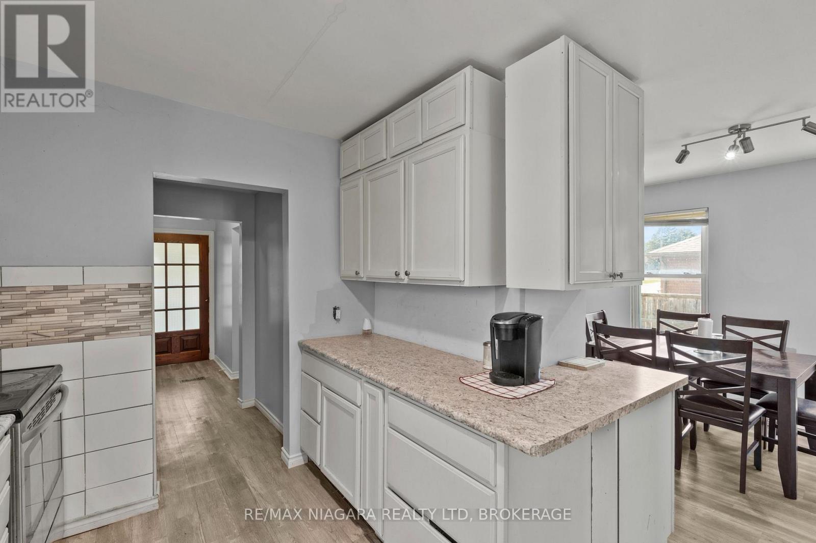 6293 BELLEVUE STREET - Image 11