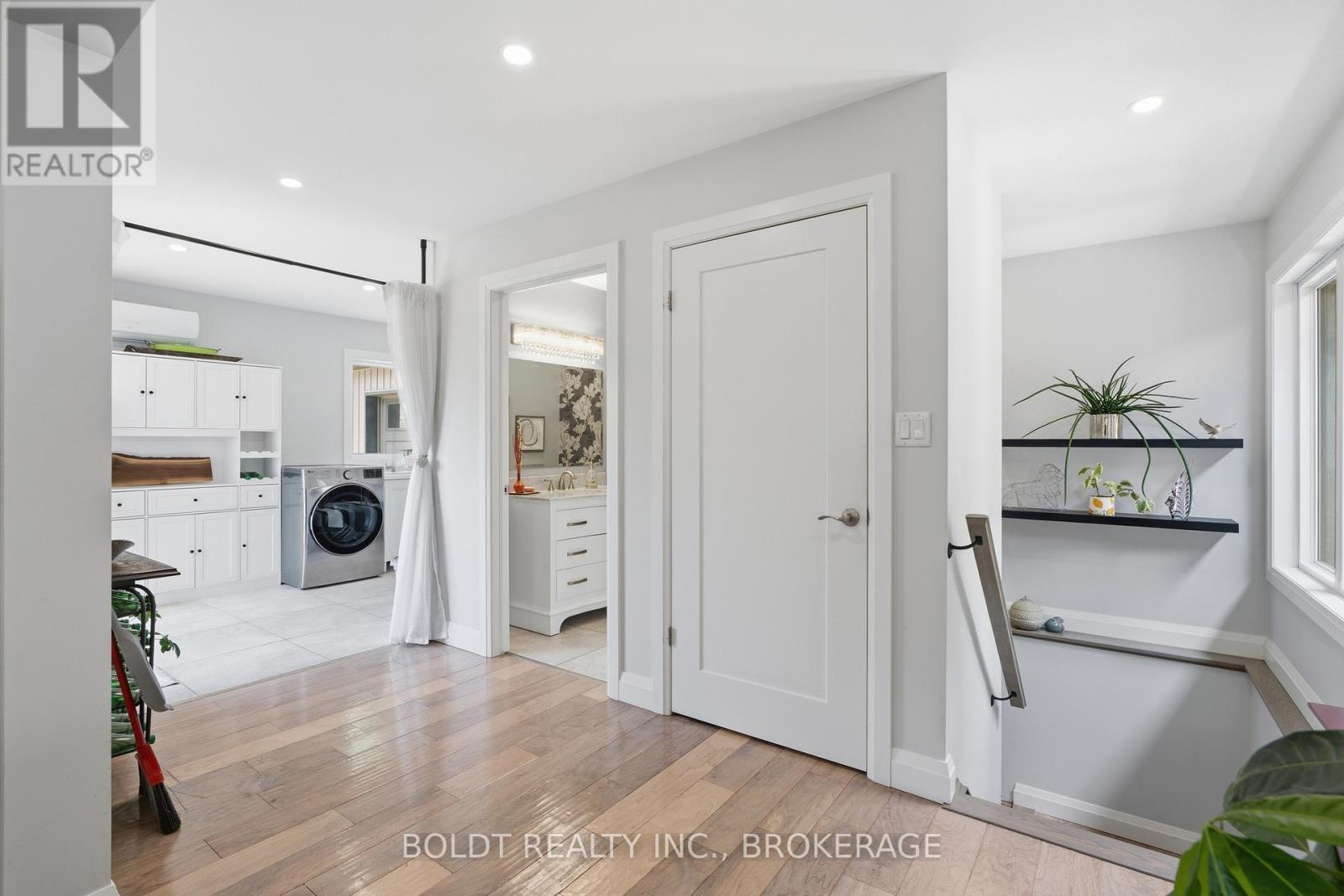 99 DONJON BOULEVARD - Image 14