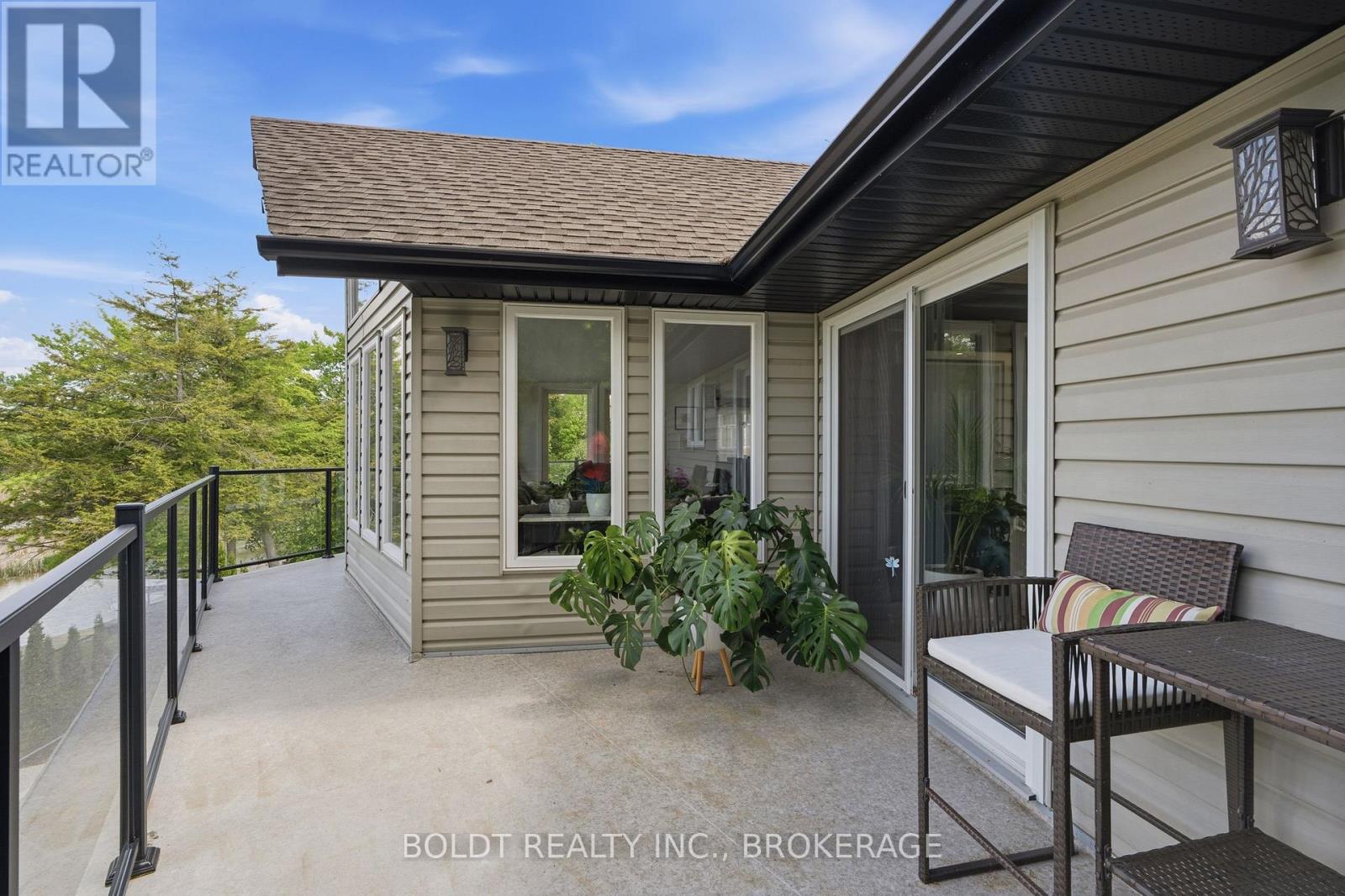 99 DONJON BOULEVARD - Image 34