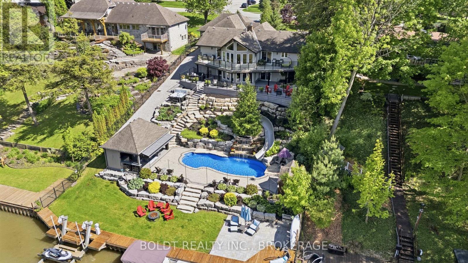 99 DONJON BOULEVARD - Image 47
