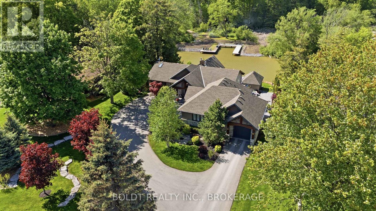 99 DONJON BOULEVARD - Image 48