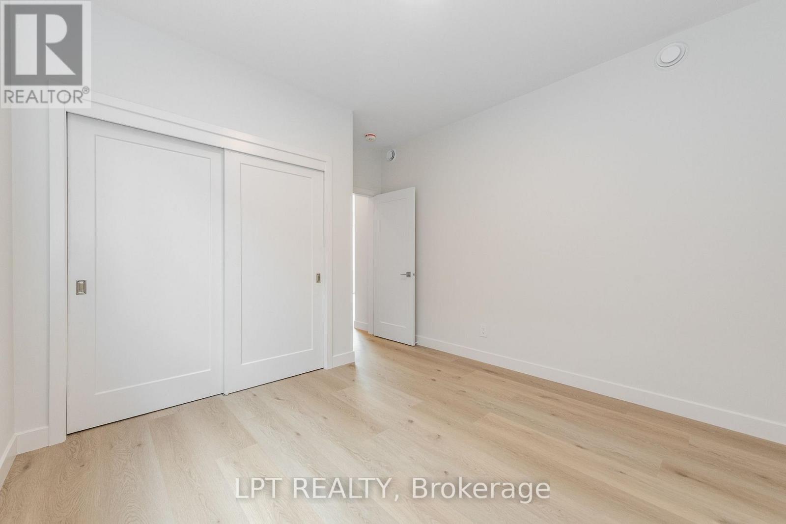 2 Bed, 1 Bath Multi-Family for Rent in Ottawa – 5 – 249 COLUMBUS AVENUE, Ottawa – MLS# X13688542 - Image 15