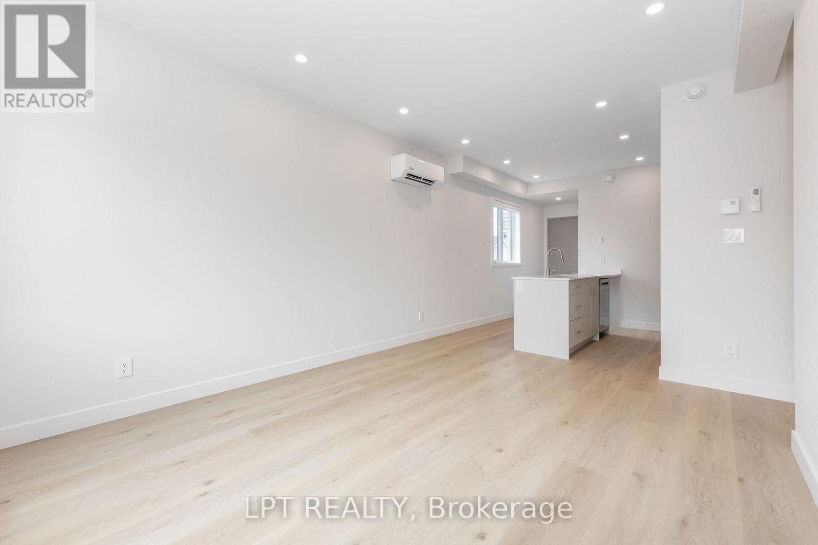 2 Bed, 1 Bath Multi-Family for Rent in Ottawa – 5 – 249 COLUMBUS AVENUE, Ottawa – MLS# X13688542 - Image 8