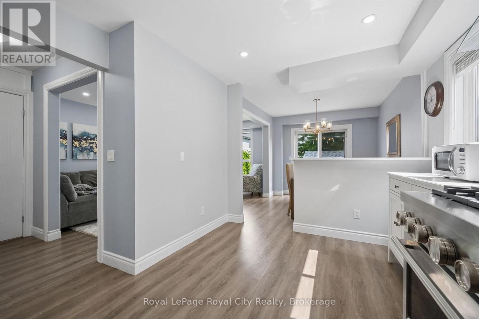 63 STARVIEW CRESCENT - 8