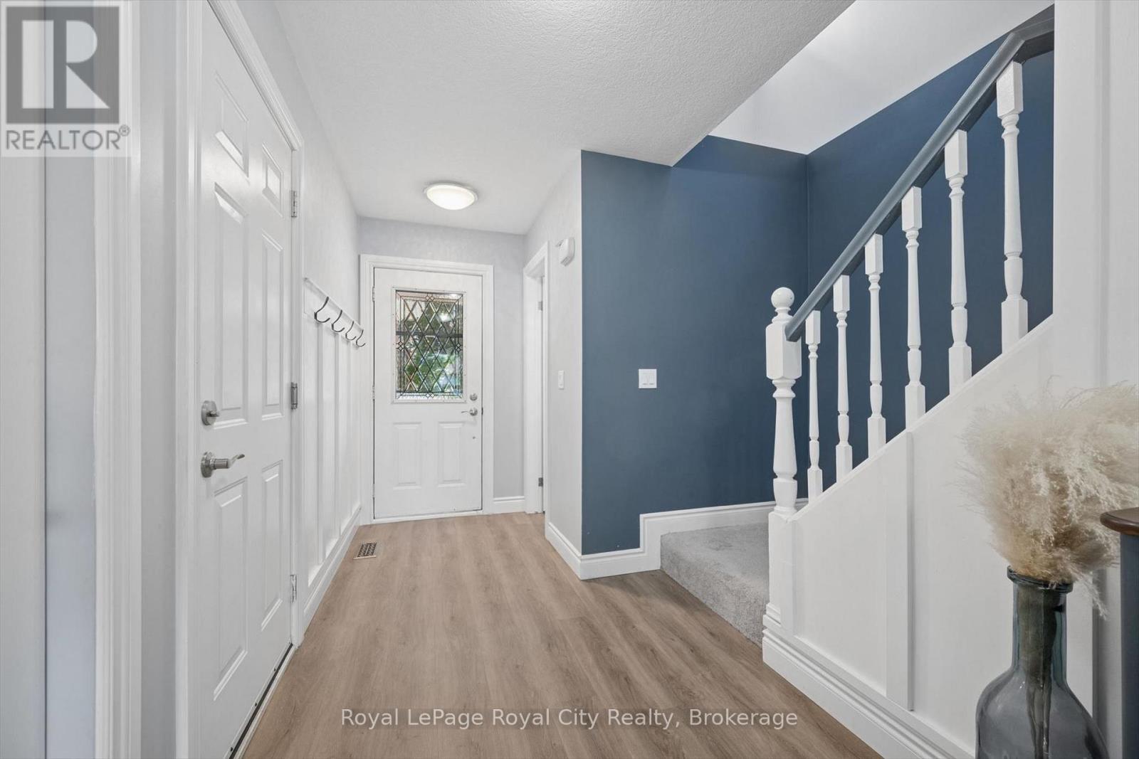 63 STARVIEW CRESCENT - Image 9