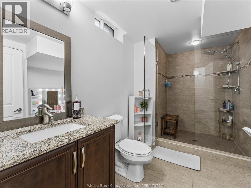 500 BROWN CRESCENT - 30