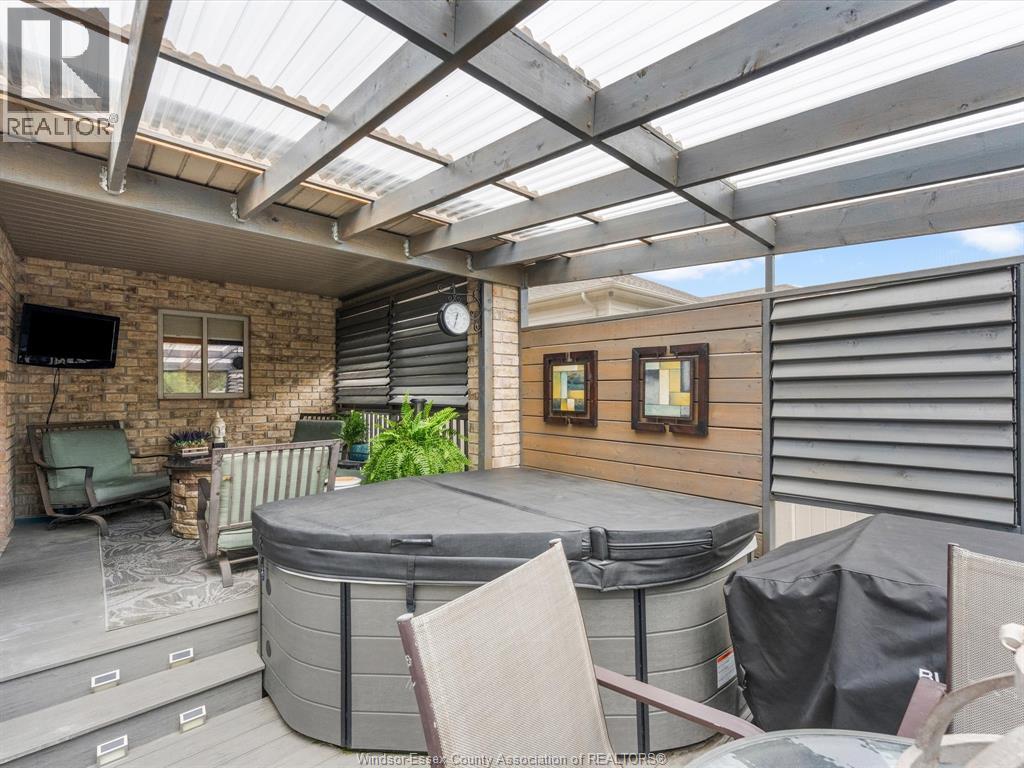 500 BROWN CRESCENT - 41