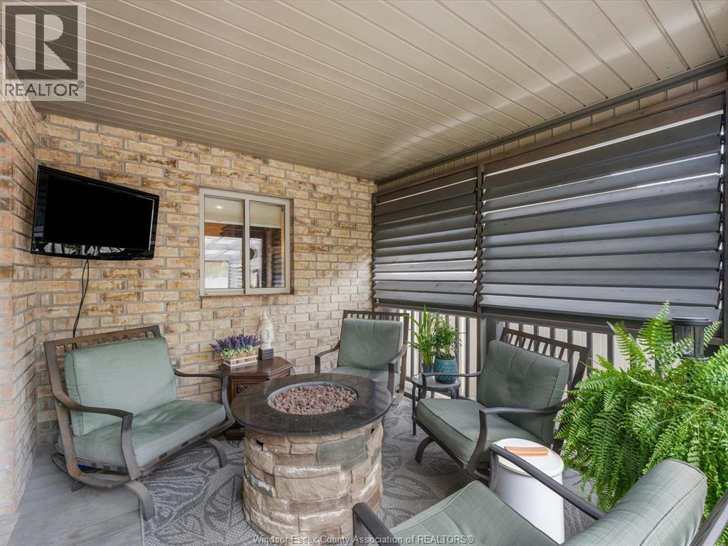 500 BROWN CRESCENT - Image 42