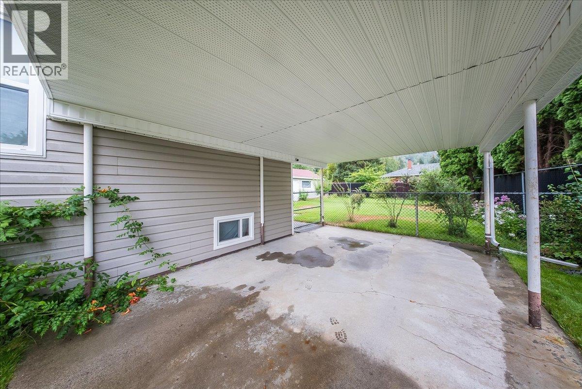 306 Sylvia Crescent, Trail