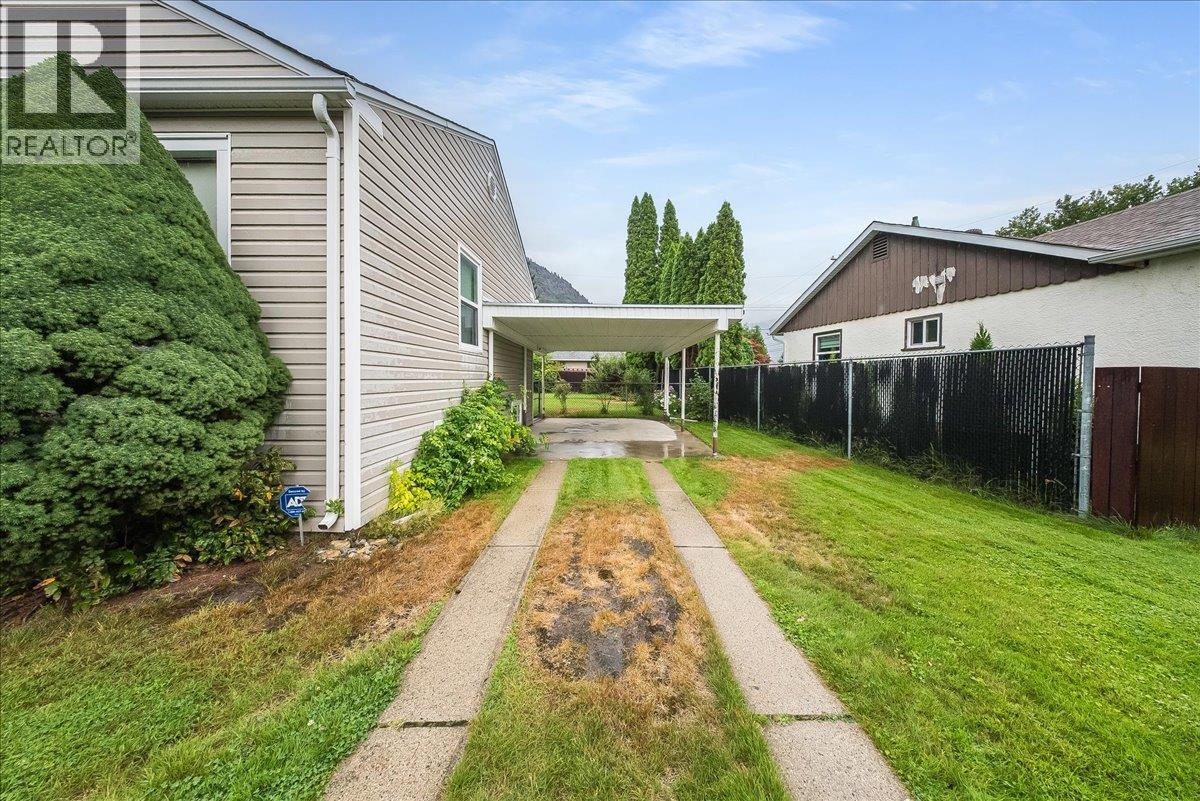 306 Sylvia Crescent - 27
