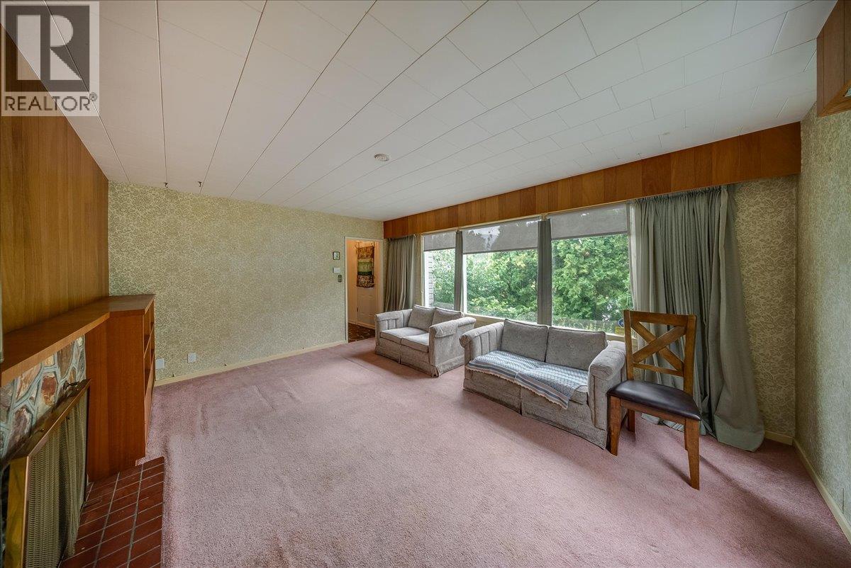 306 Sylvia Crescent, Trail