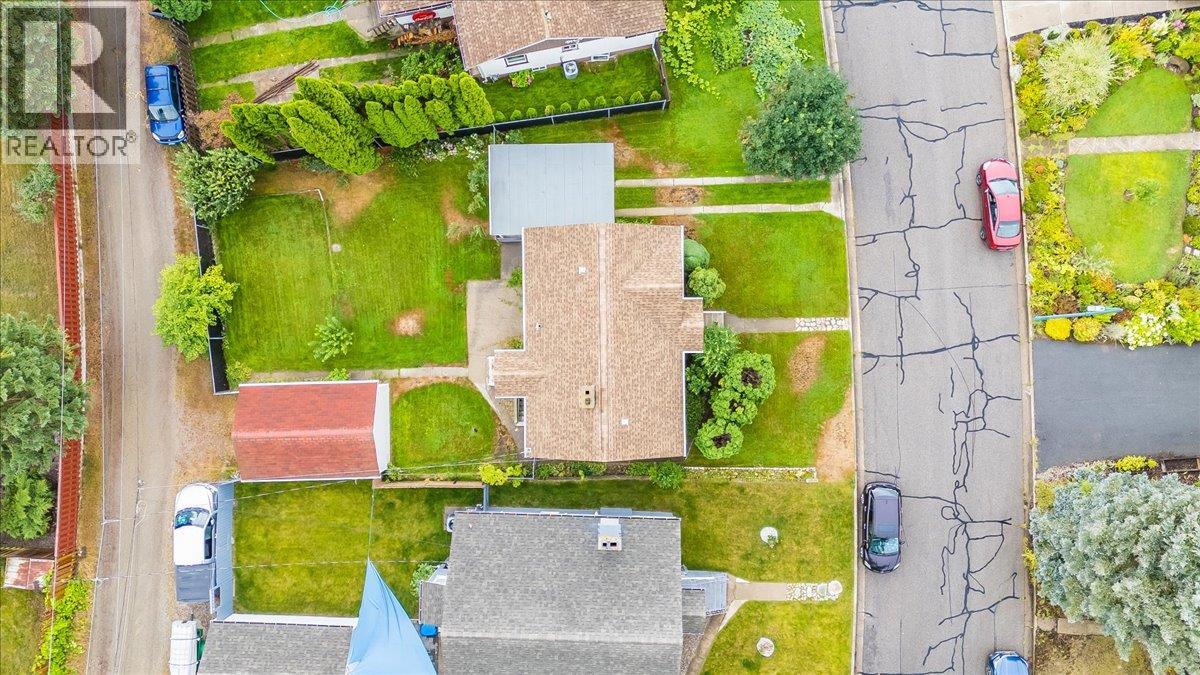 306 Sylvia Crescent - 34