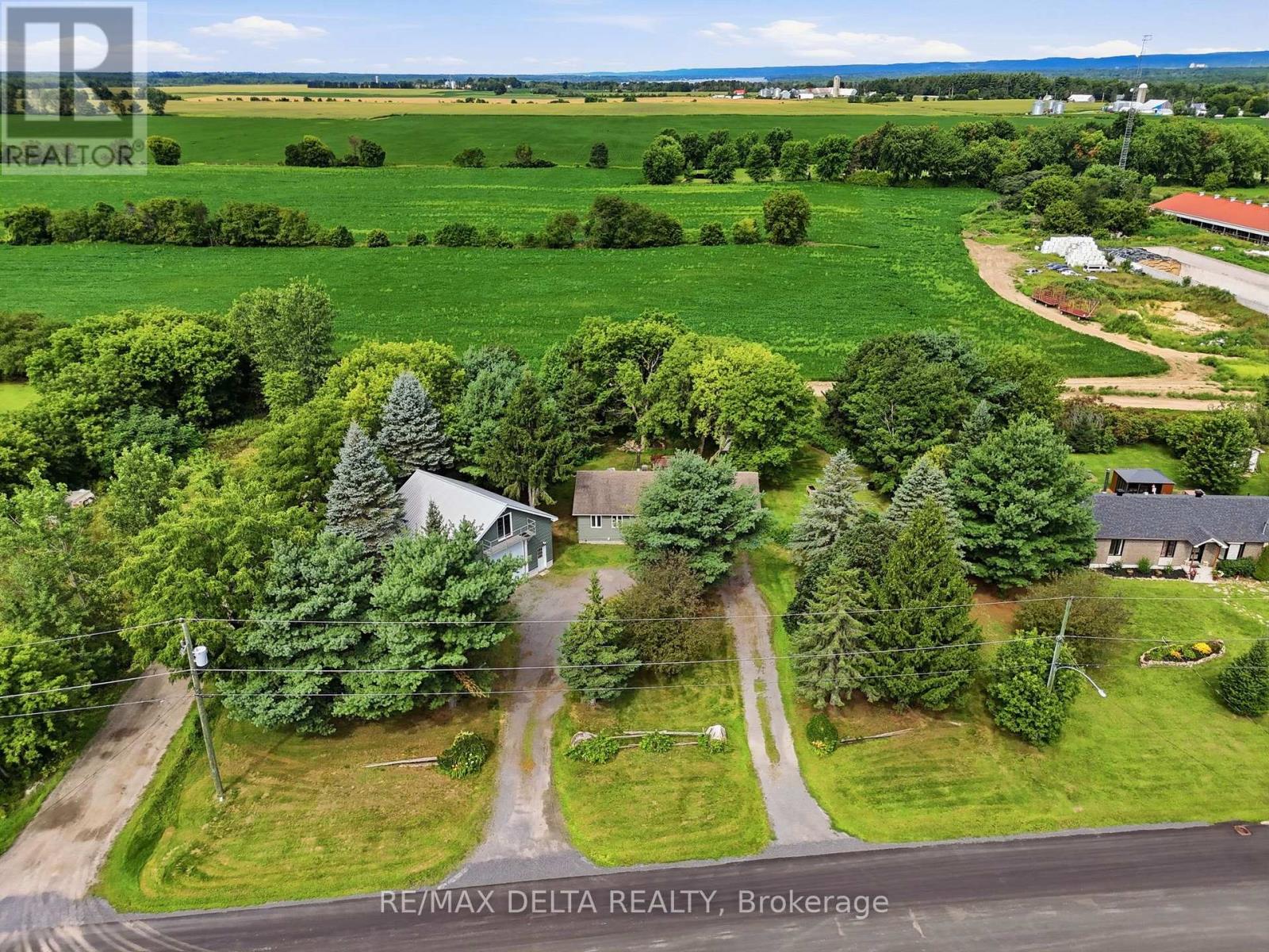 1120 DES CEDRES STREET - 26