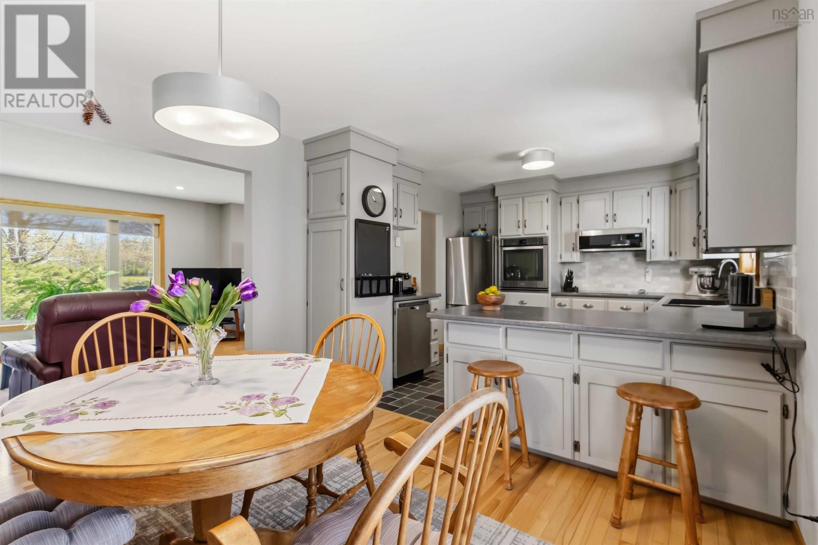 61 Charles Hill Road - 15