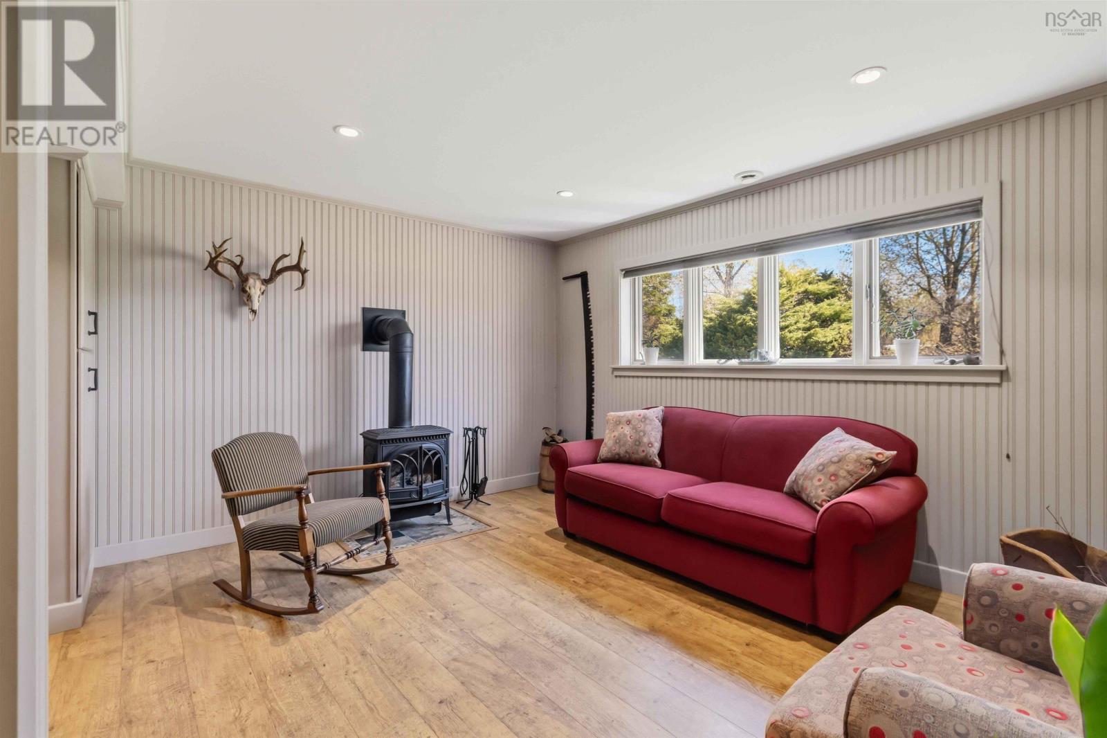 61 Charles Hill Road - Image 31