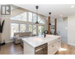 1361 Rosseau Lake 2 Road, Muskoka Lakes, ON P0B1M0 Photo 14