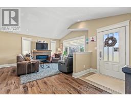 215 Djay Crescent, West Grey, ON N0G1R0 Photo 7