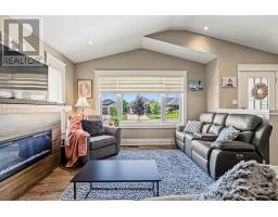 215 Djay Crescent, West Grey, ON N0G1R0 Photo 9