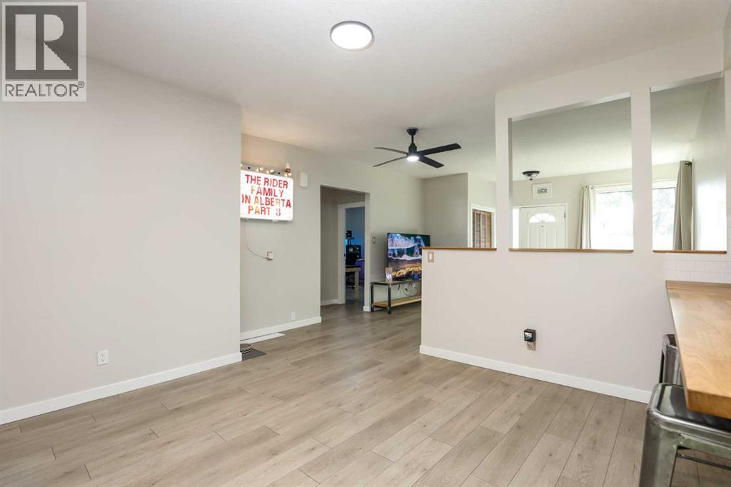 732 12B Street N - Image 11