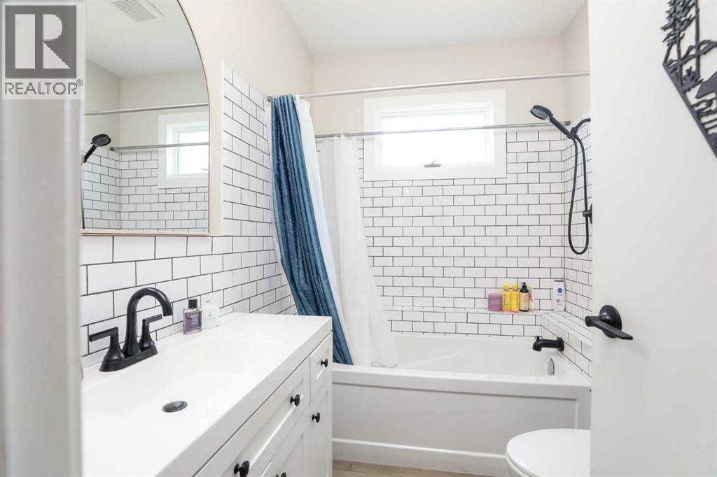 732 12B Street N - Image 16