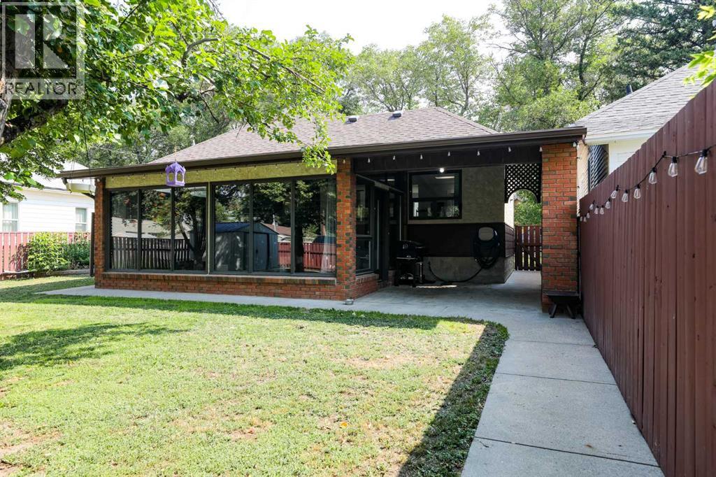 732 12B Street N - Image 24