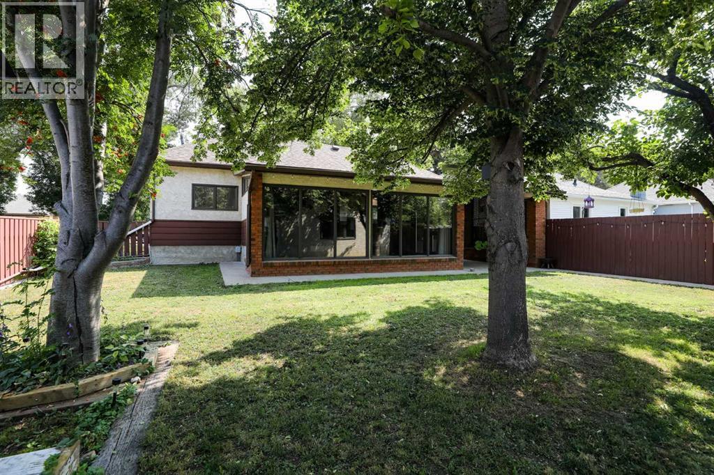 732 12B Street N - 25
