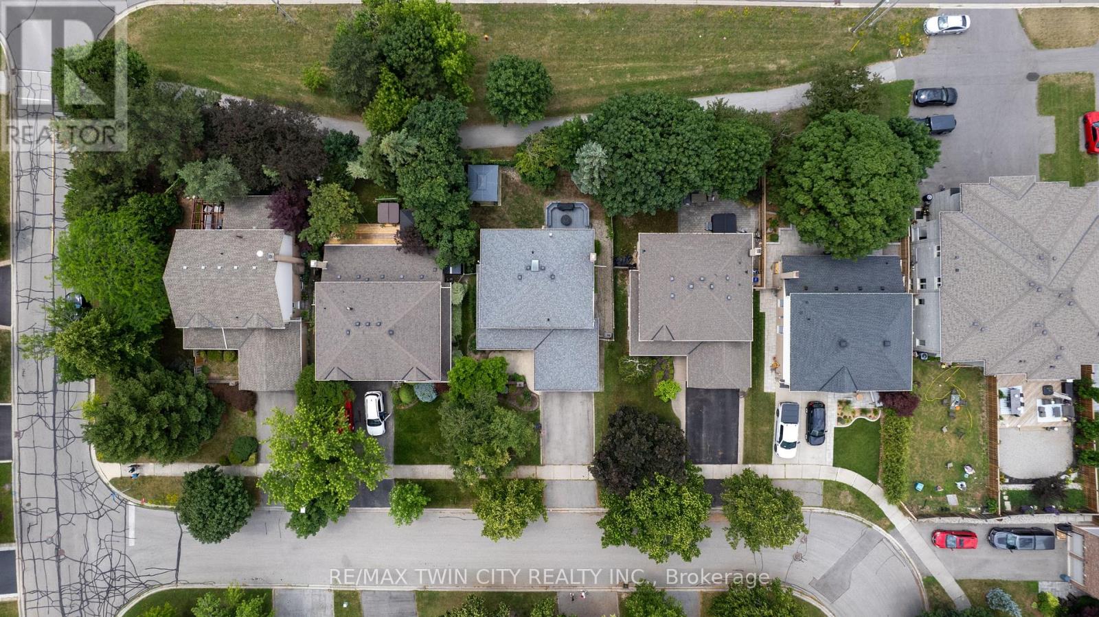 512 HAWTHORNE CRESCENT - Image 46