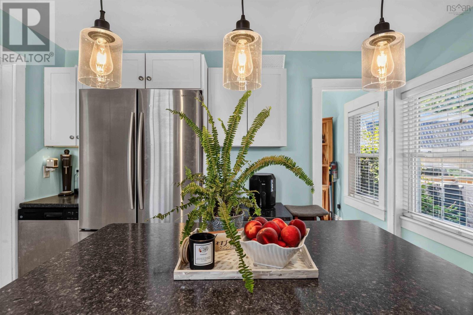 Property 23 of 51 of 17 Washington Street