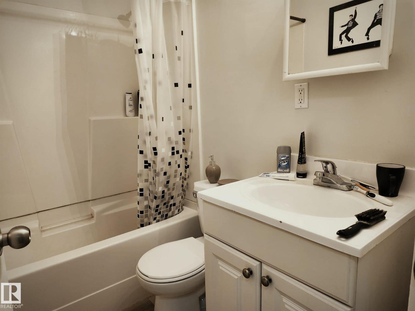 #4 6120 118 AV NW - Image 11