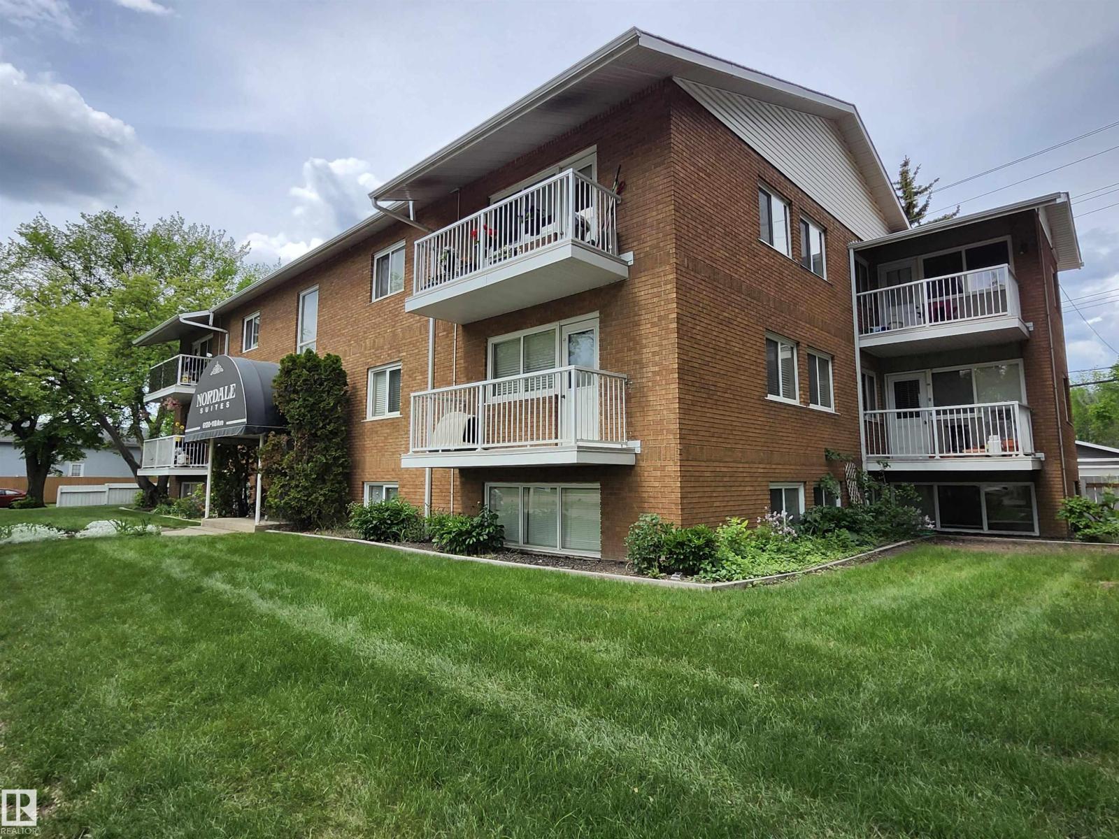 #4 6120 118 AV NW - Image 14