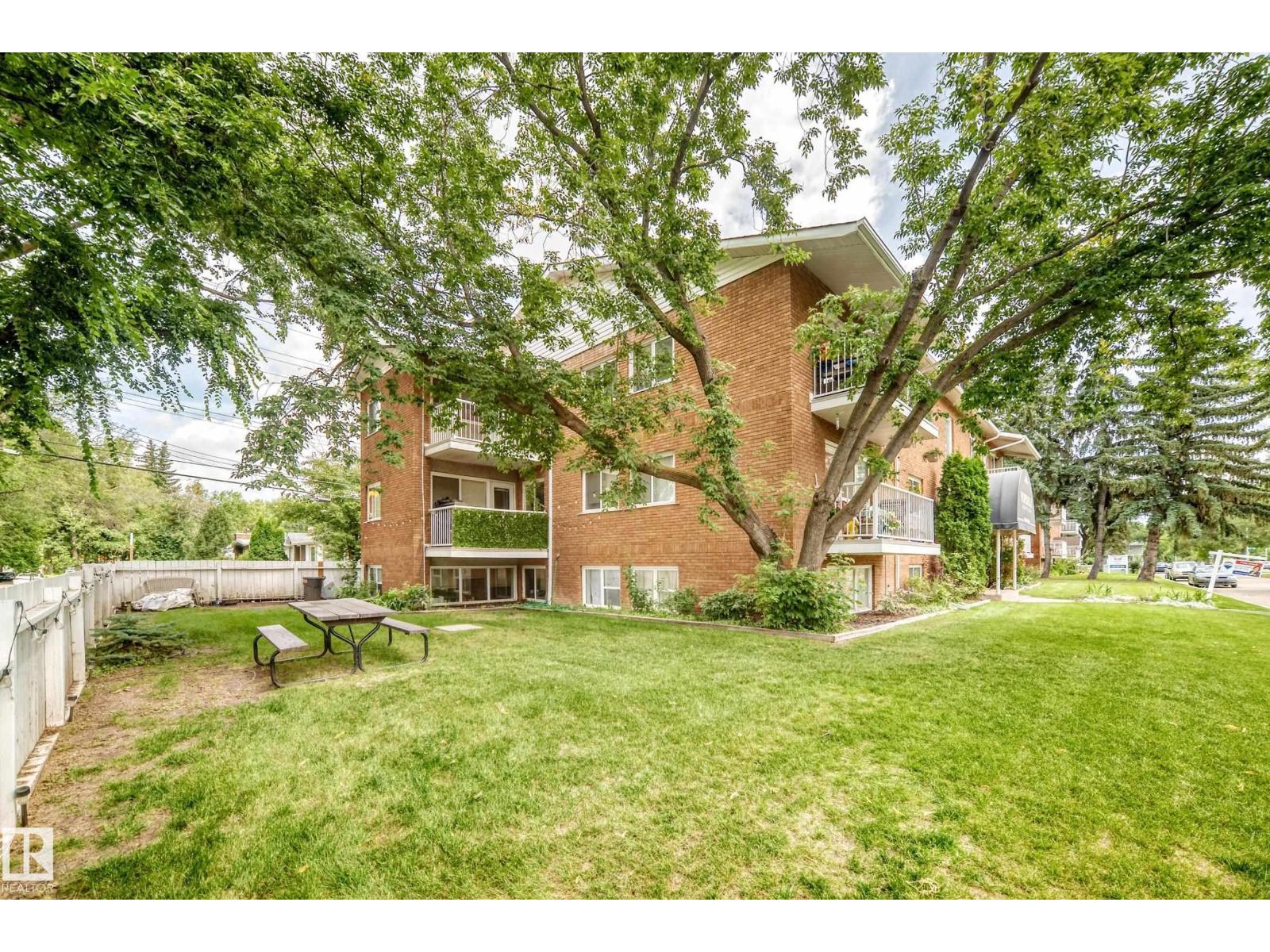 #4 6120 118 AV NW - Image 15