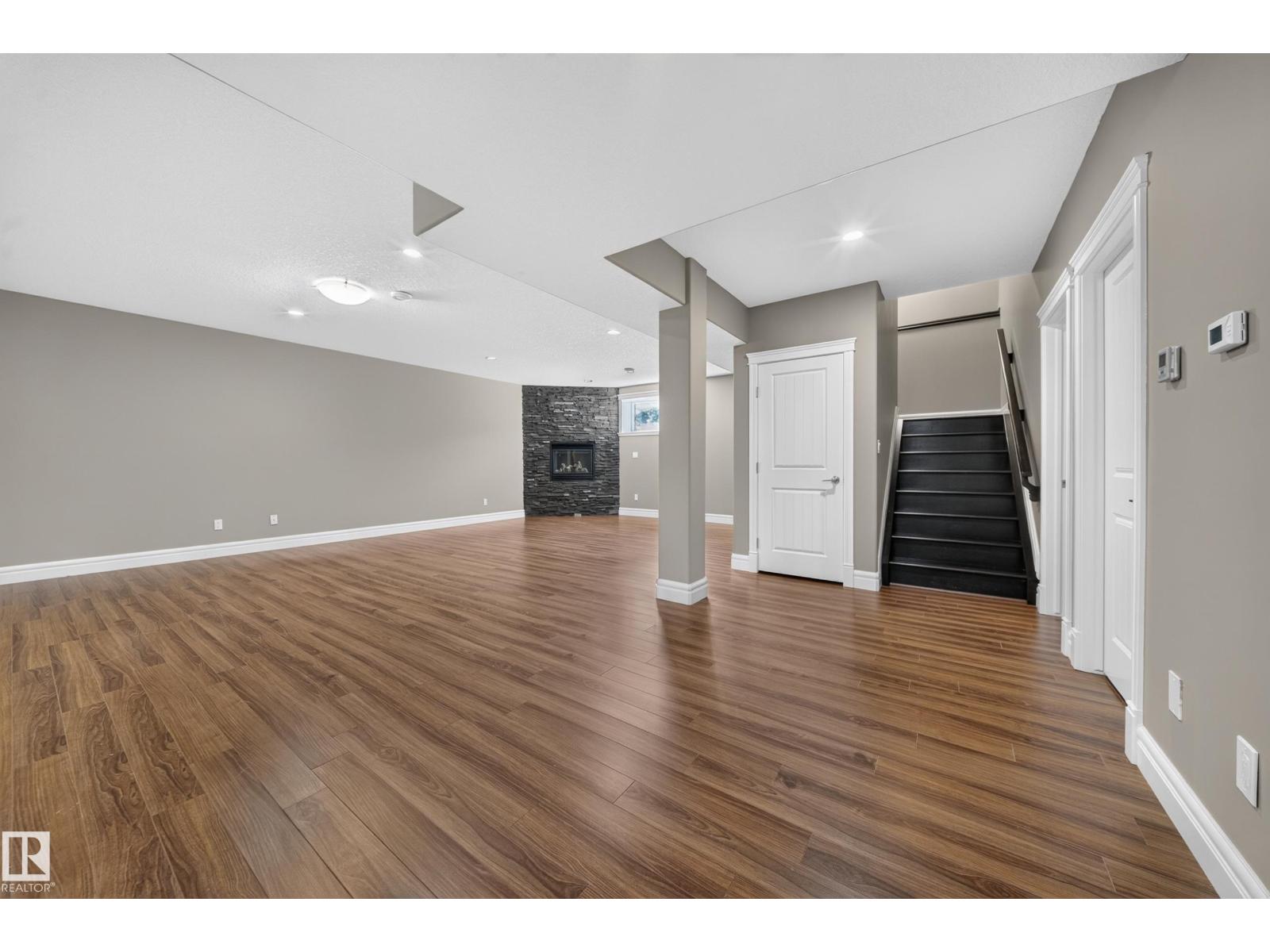 7103 168 AV NW - 48