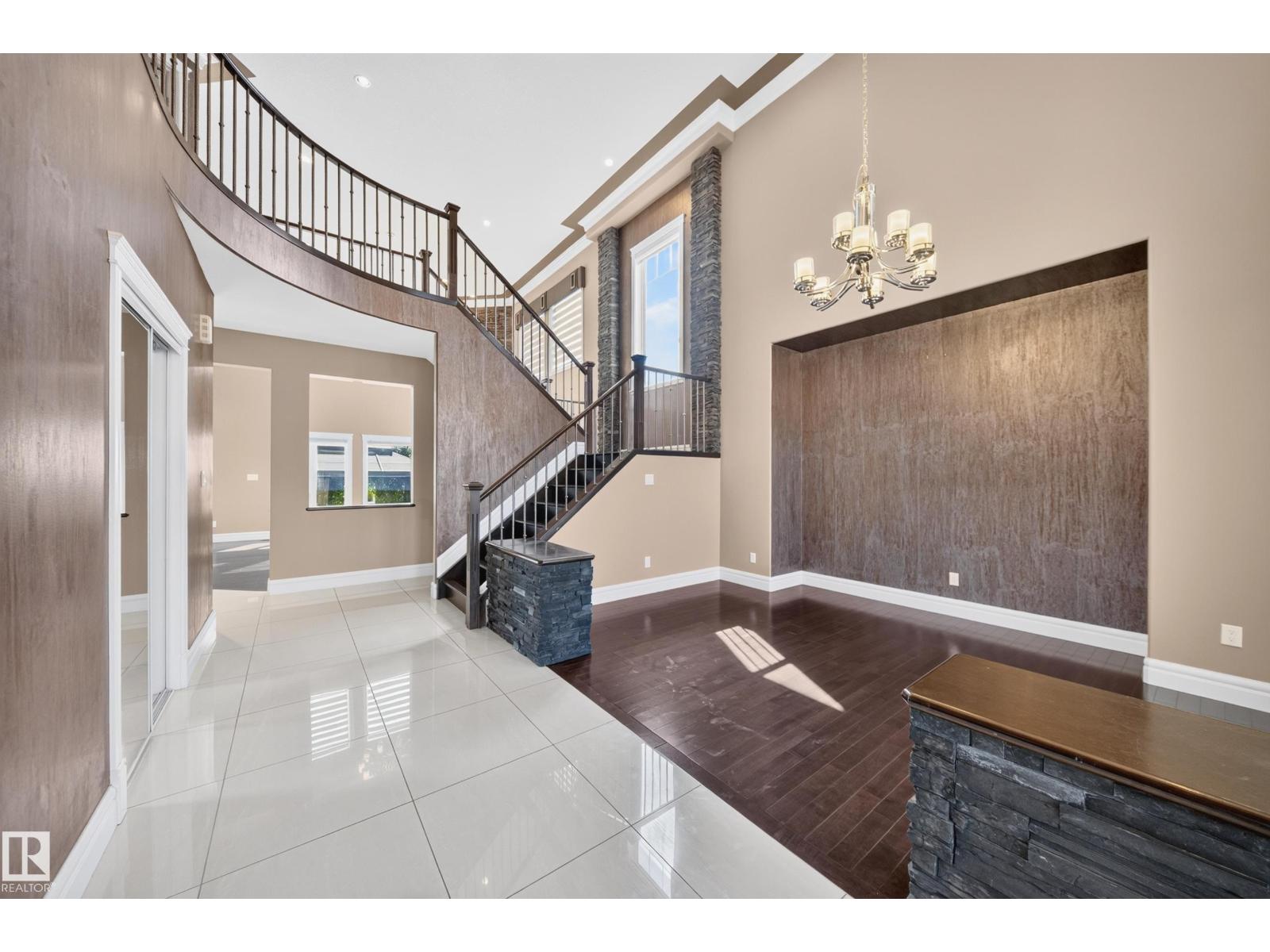 7103 168 AV NW - 5