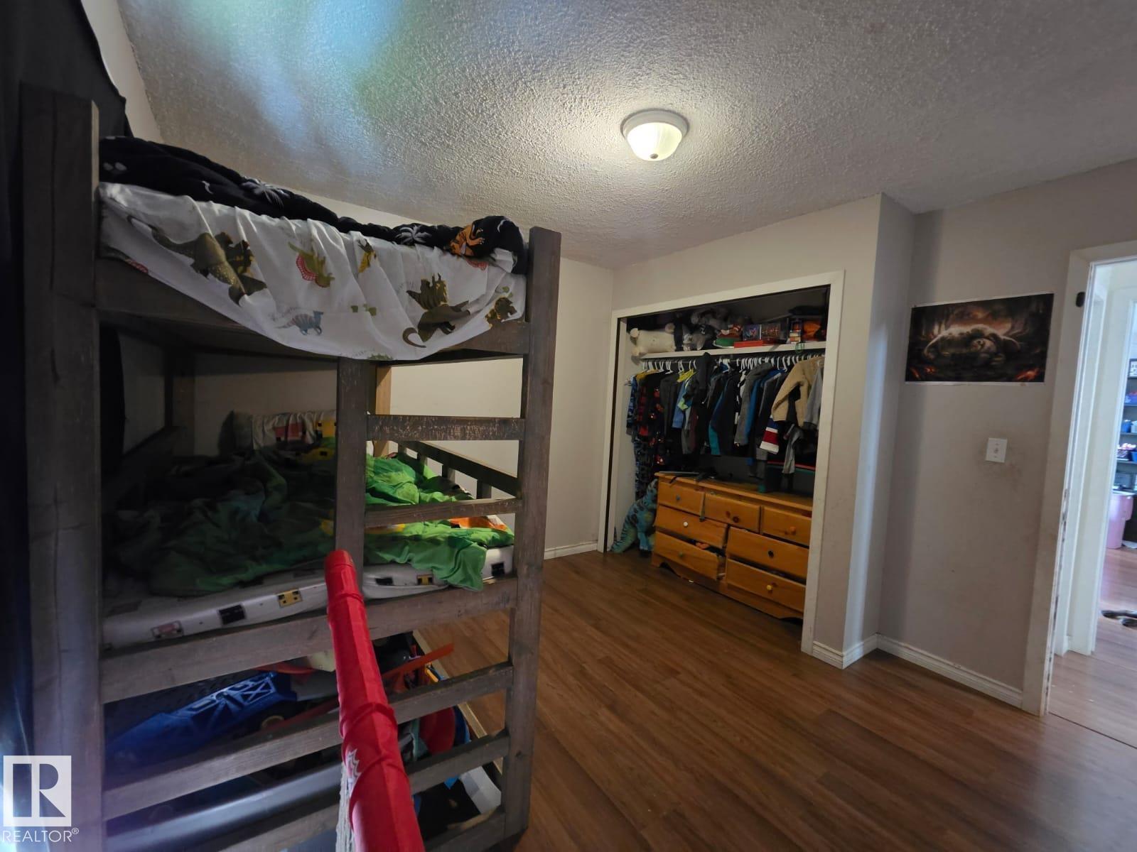 3511 28 AV NW - 13