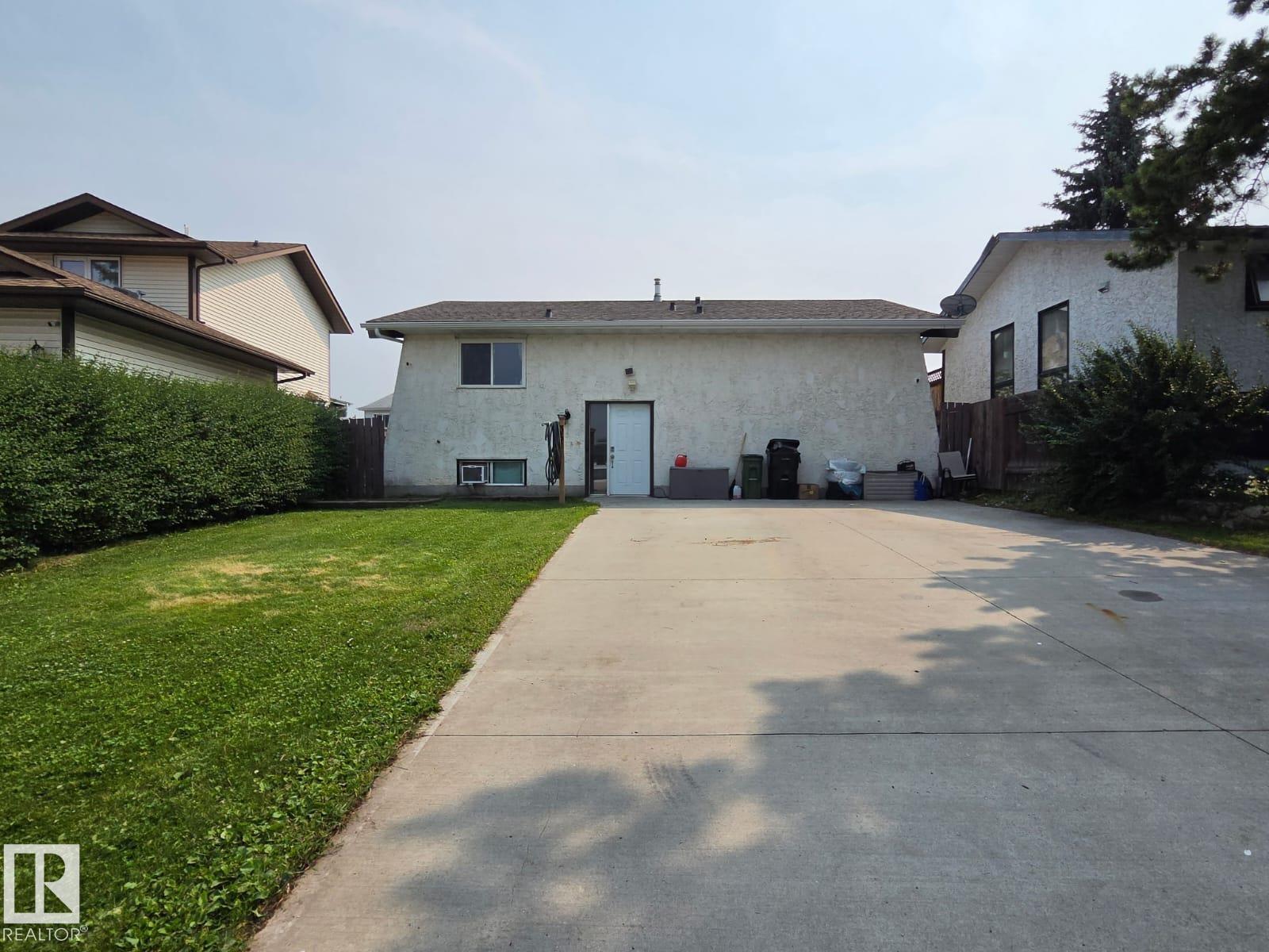 3511 28 AV NW - 2