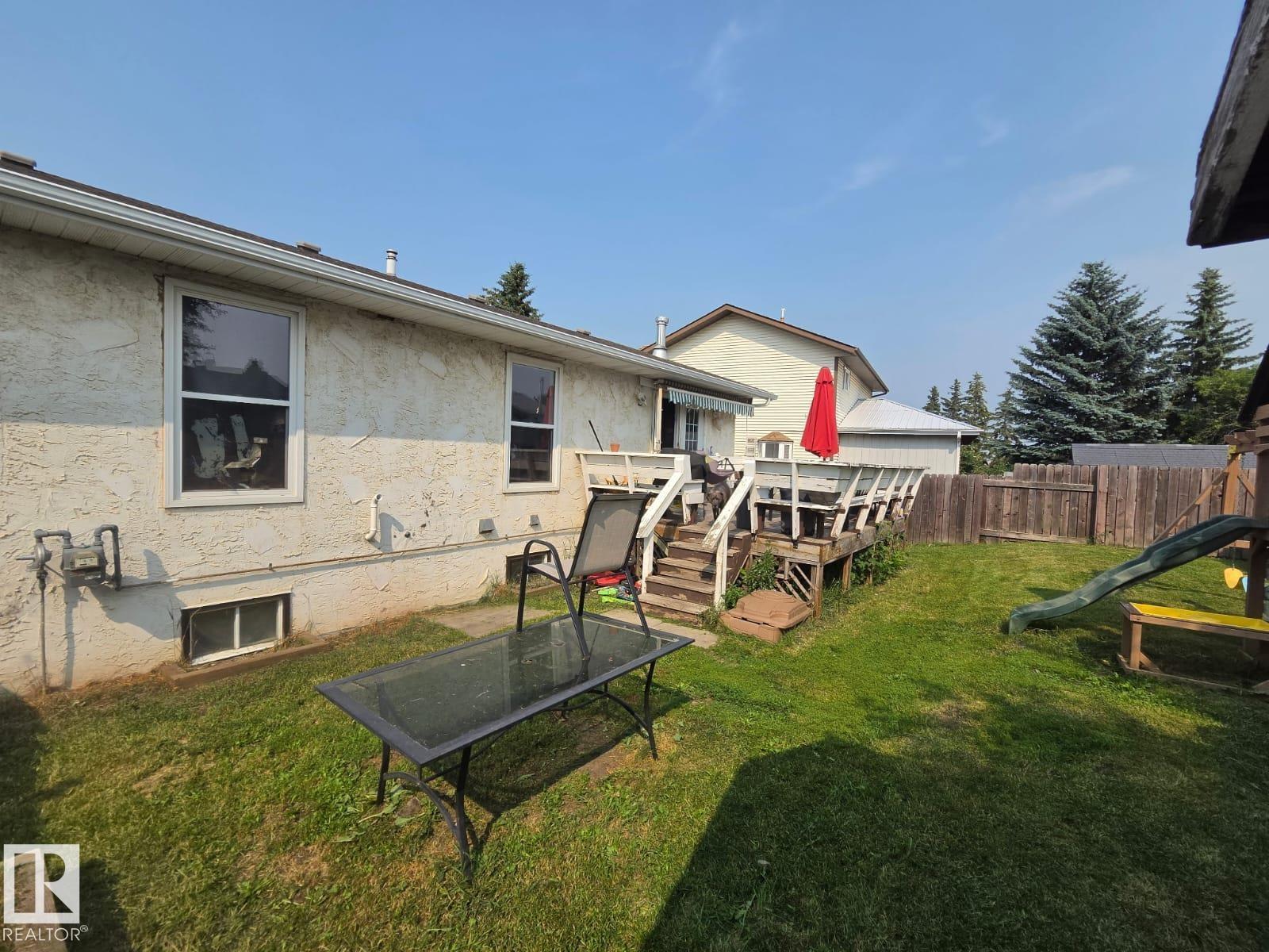 3511 28 AV NW - 32