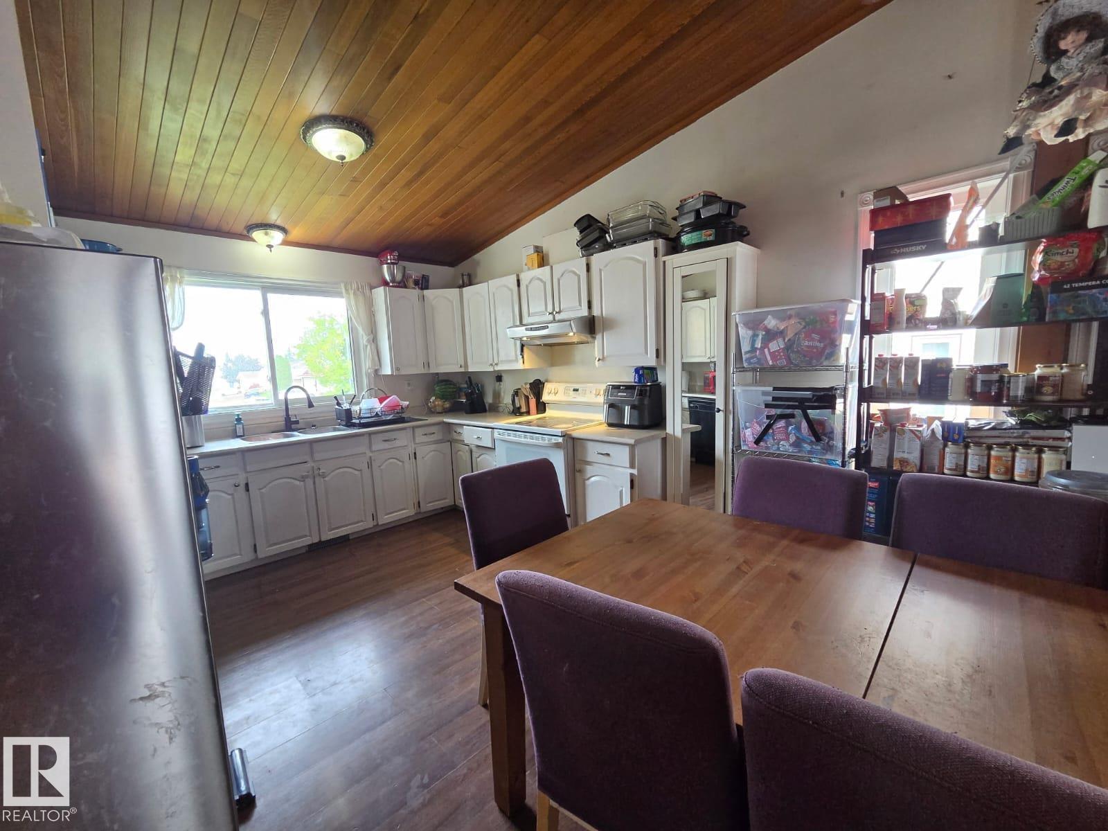 3511 28 AV NW - Image 5